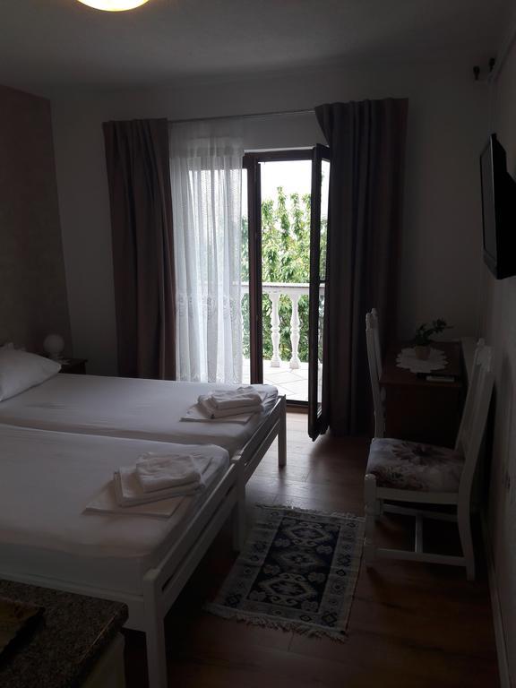 Roza Guest House Senj  Buitenkant foto