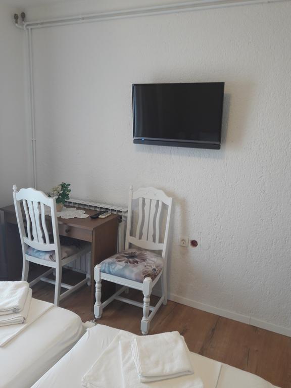 Roza Guest House Senj  Buitenkant foto